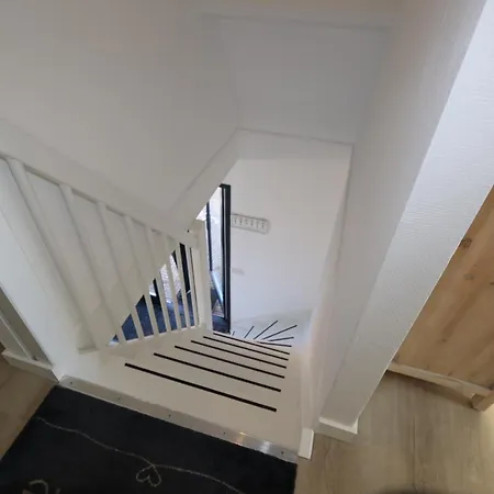 Apartment Strandhuisje Achter De Duinen. *