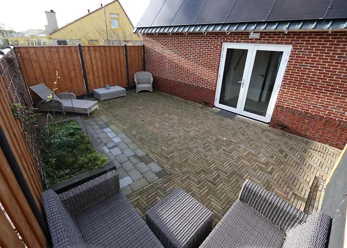 Strandhuisje Achter De Duinen. Appartement