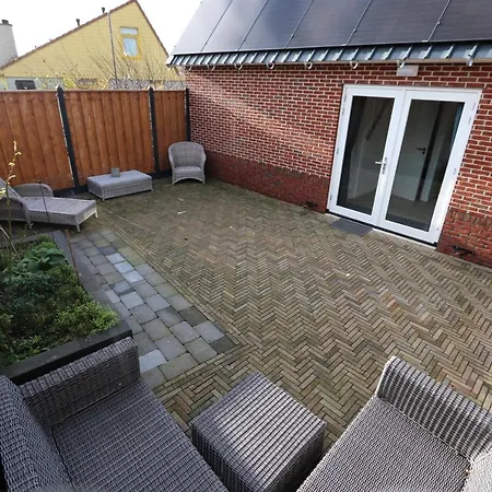 Strandhuisje Achter De Duinen. Appartamento