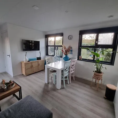 Strandhuisje Achter De Duinen. Appartamento Julianadorp